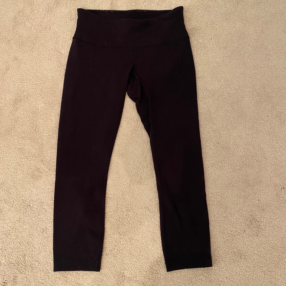 Lululemon cropped Wunder Under leggings